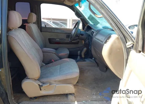 1998 Toyota Tacoma Base V6 z USA, uszkodzony, nr VIN 4TAWN72N2WZ135767